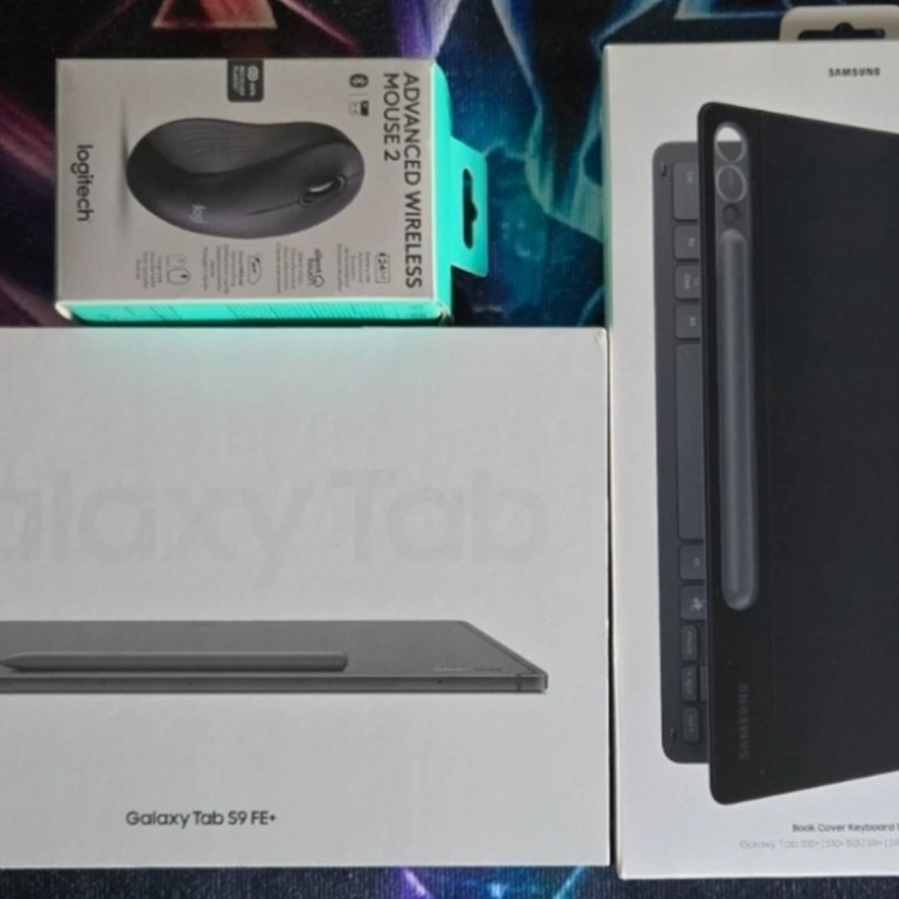 Samsung Silver Tablet with Dual Camera